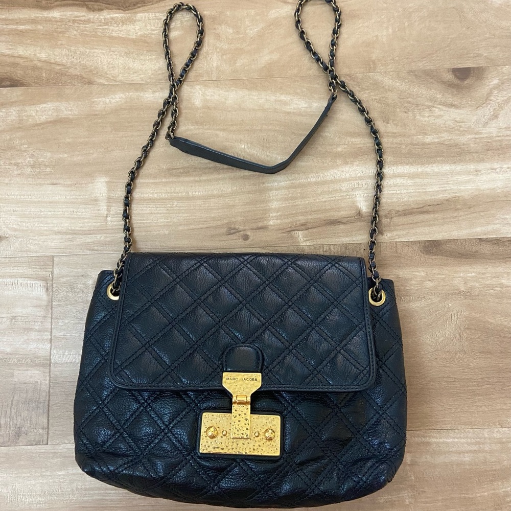 Marc Jacobs Womens Black Quilted  Small Crossbody Purse Bag Black & Gold